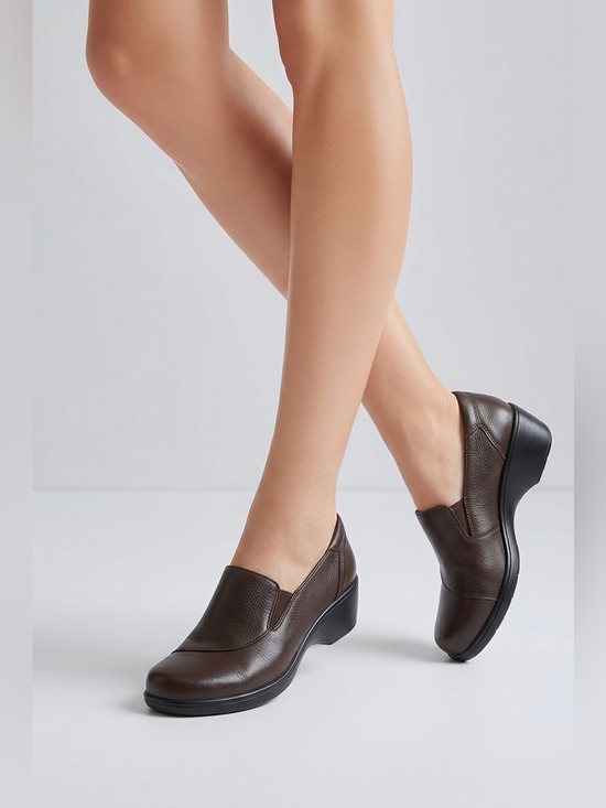 Dr. Scholl's Shoes - Brown (7) Dr Scholls women’s shoes w’ Gel PAC insoles New Without Box
